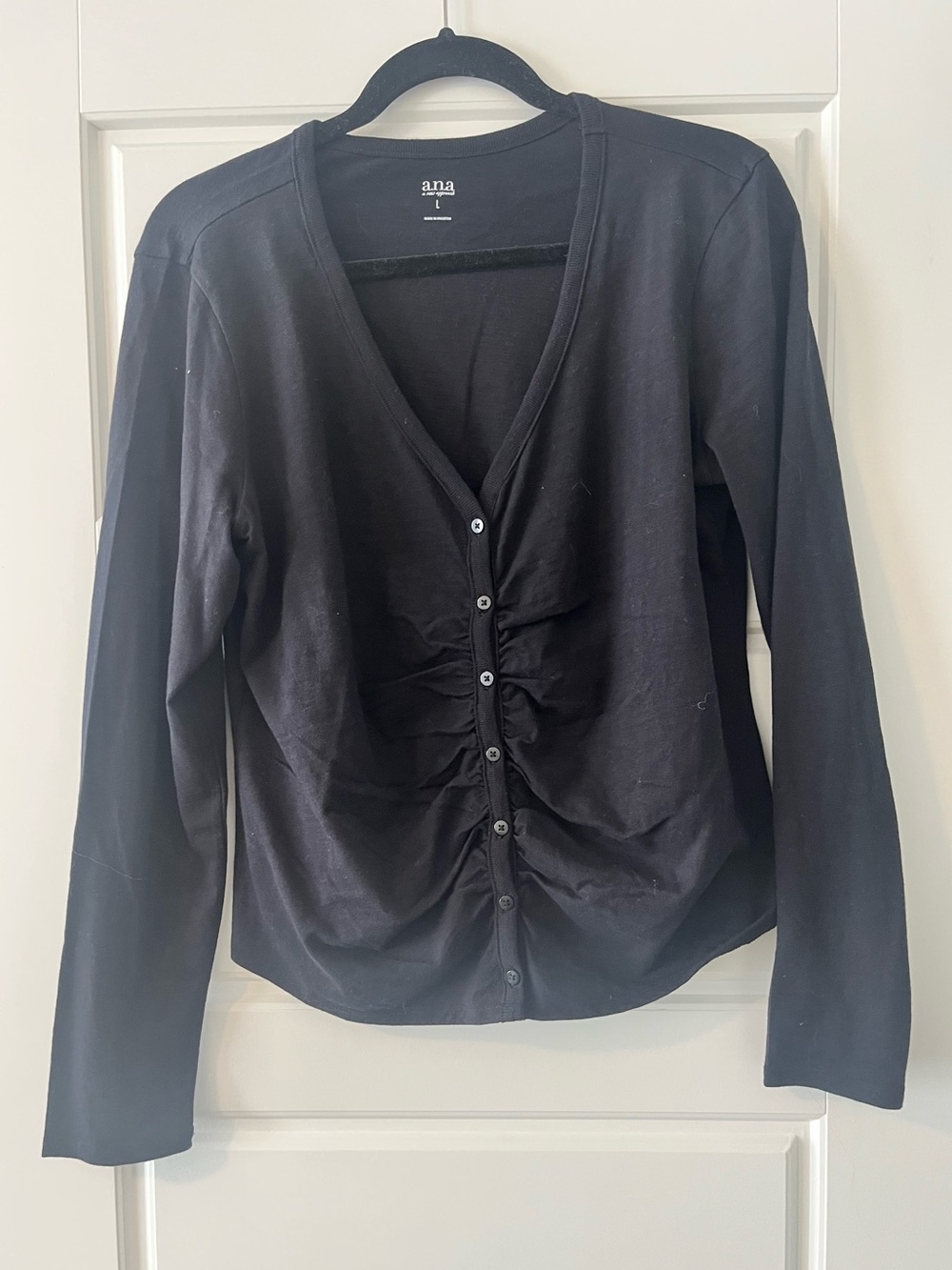 a.n.a Black Ruched Button-Front Long-Sleeve Top 100% COTTON